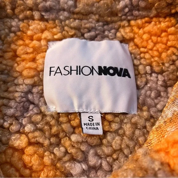 Fashion Nova Sipping Coffee Sherpa Plaid Shacket S mother of pearl buttons - Picture 6 of 10